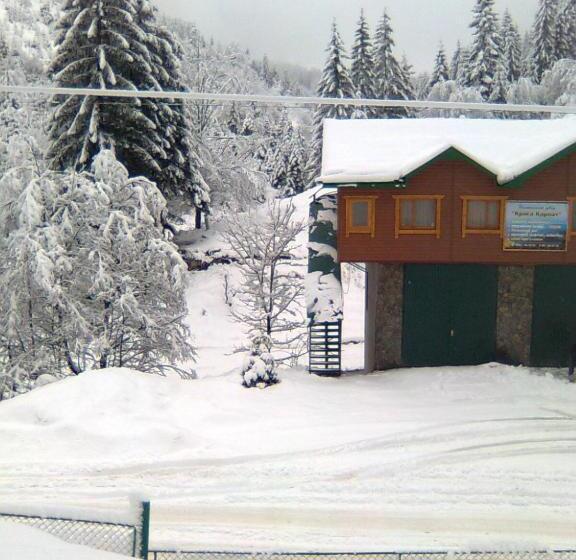 פנסיון Krasa Karpat