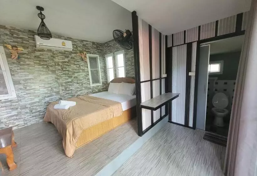 ペンション Sawan Srang Nang Kaew