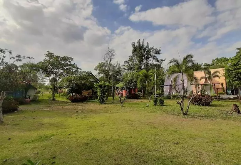 ペンション Sawan Srang Nang Kaew