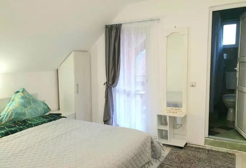 Majatalo Vila Giulia Voineasa