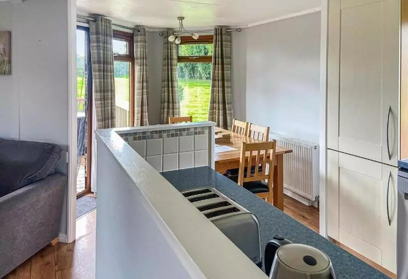 リゾートホテル Athelington Hall Farm Lodges