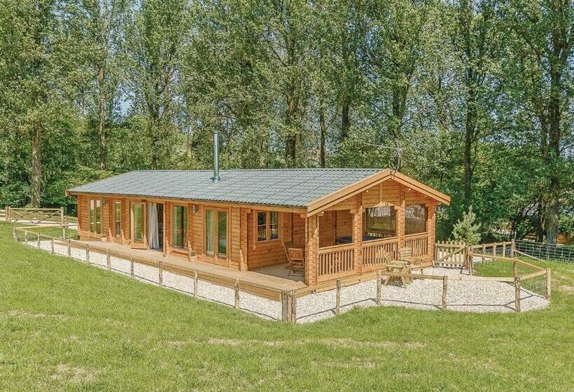 리조트 Peckmoor Farm Lodges