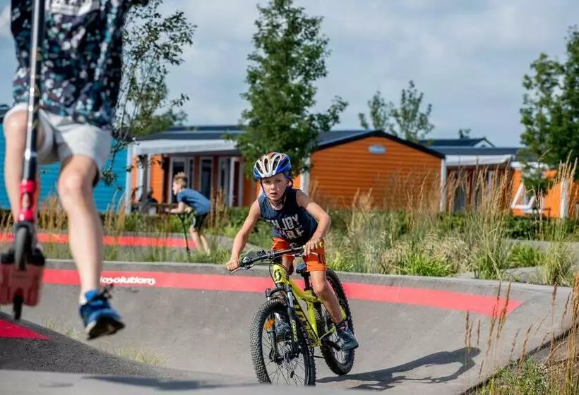 リゾートホテル Vakantiepark Eiland Van Maurik