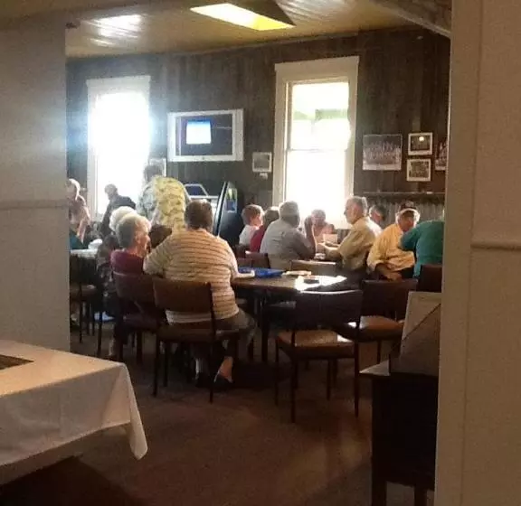 Royal Hotel Snake Valley