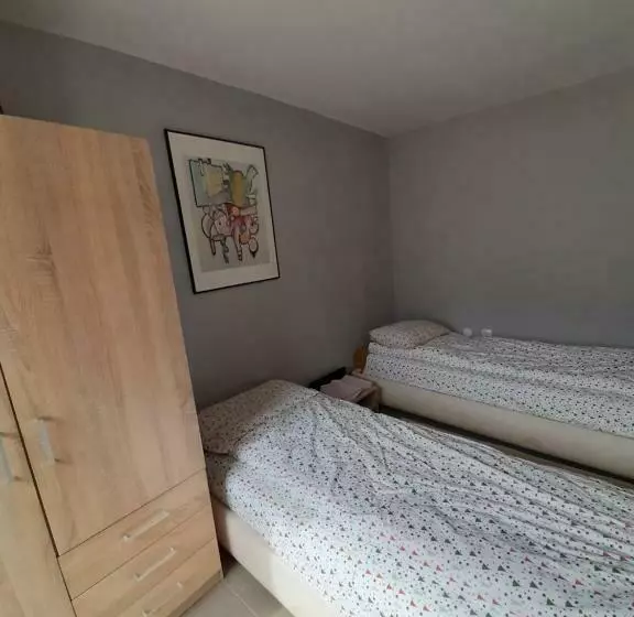 هاستل Sepcoserv