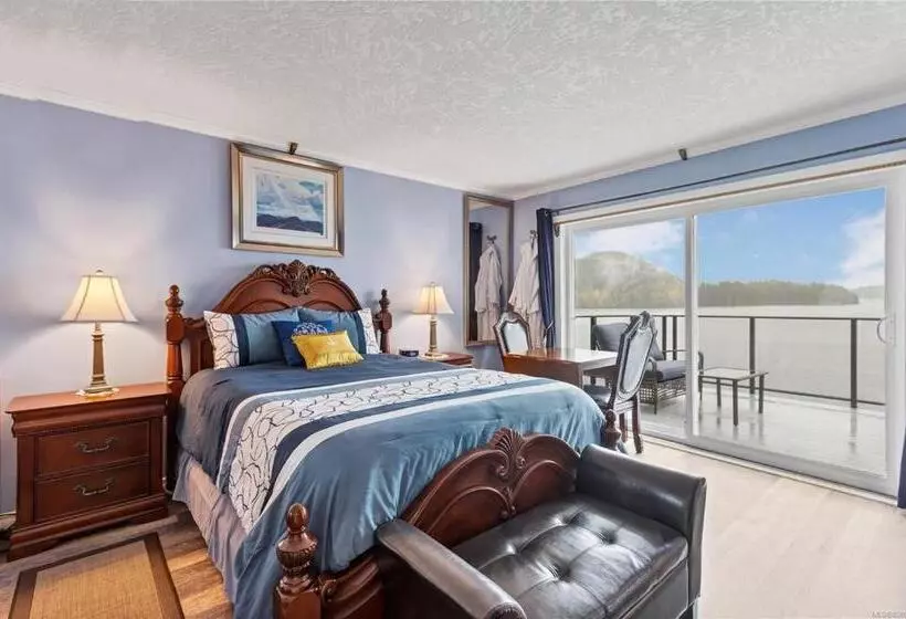 Retkeilymaja The Oceanfront Inn On Stephens Bay