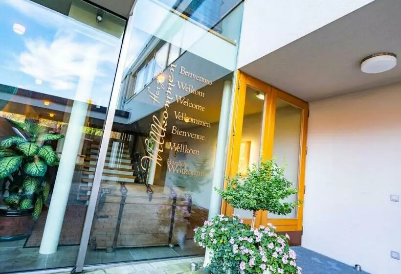 Aamiaismajoitus (B&B) Die Schmiede