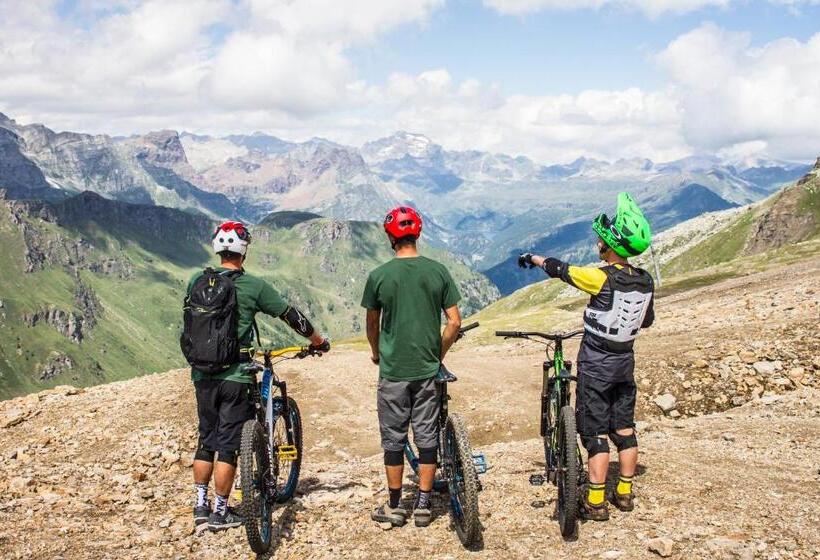 בית מלון כפרי Albergo Ristorante Cuccini