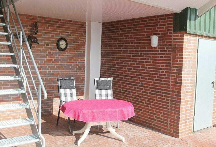 Отель Ferienwohnung Tjaddehof, 45226