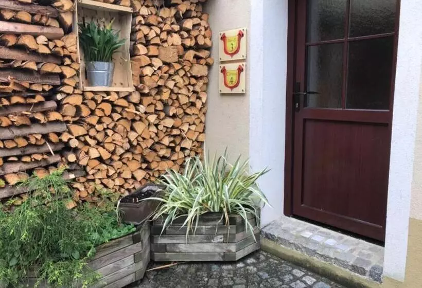 Hotelli Gasthof Polly