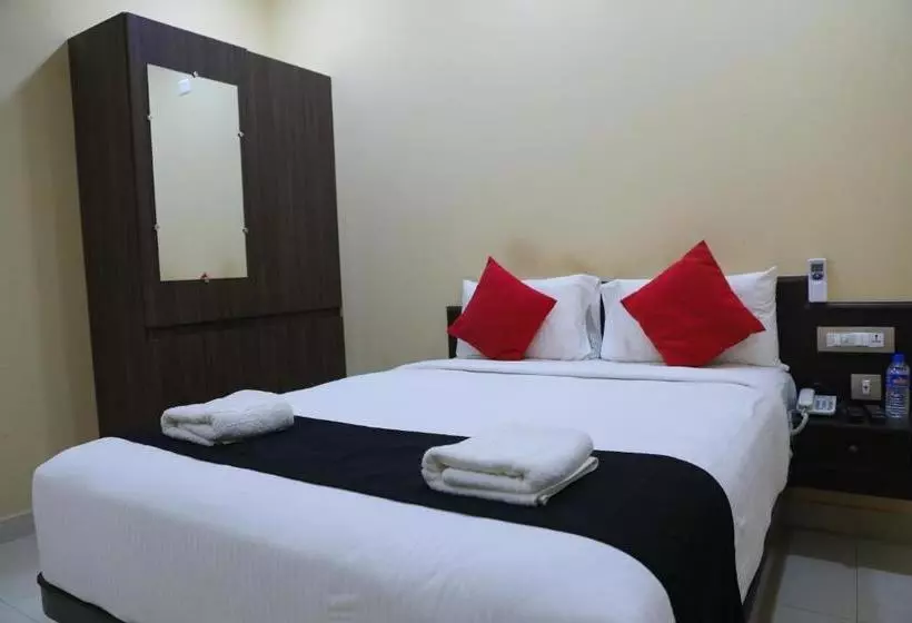 ホテル Kalpana Residency