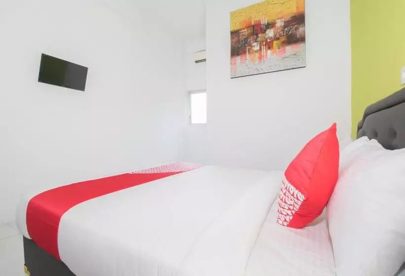 ホテル Oyo 2270  Taman Wirama