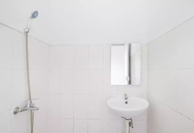 ホテル Oyo 2270  Taman Wirama