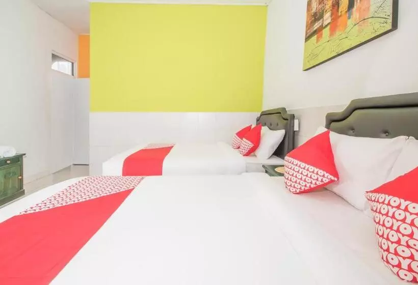 ホテル Oyo 2270  Taman Wirama