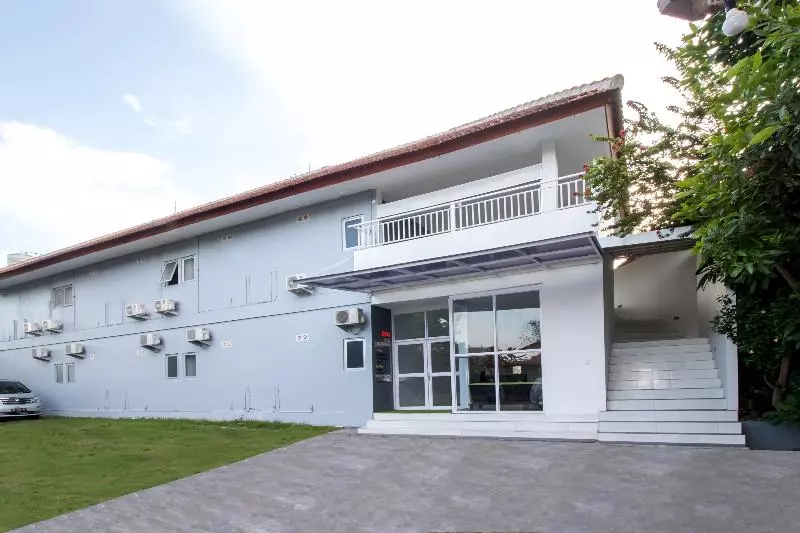 ホテル Oyo 2270  Taman Wirama