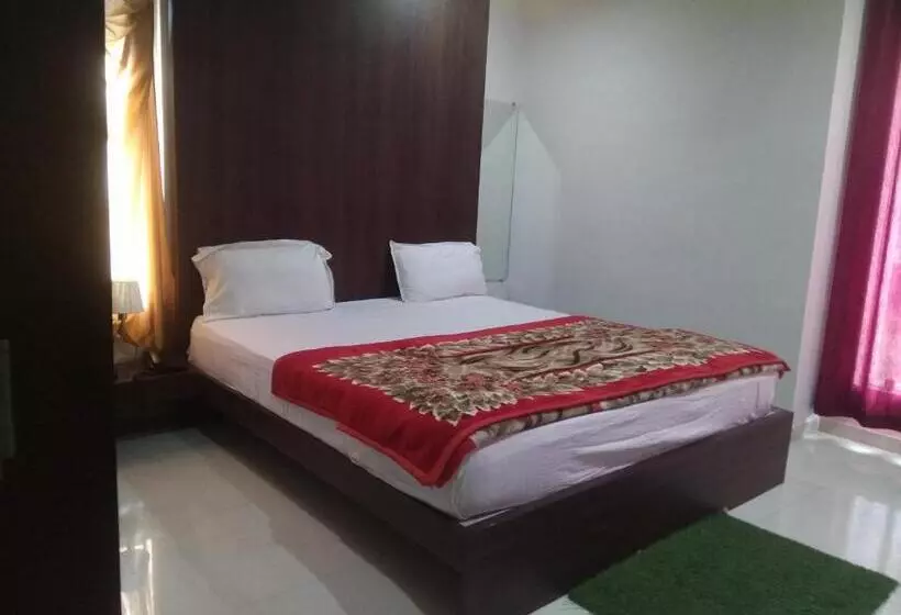 ホテル Rudraksha Inn