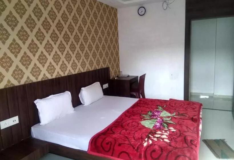 ホテル Rudraksha Inn