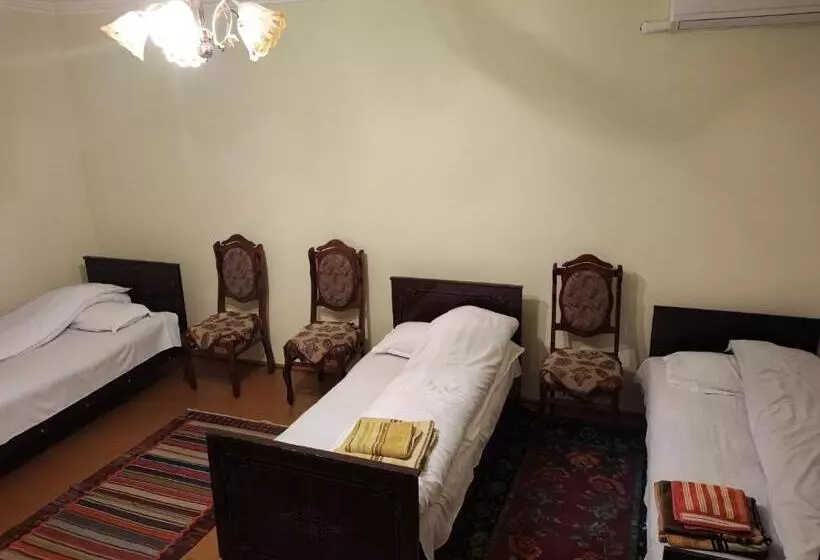 ペンション Berdavan Guesthouse