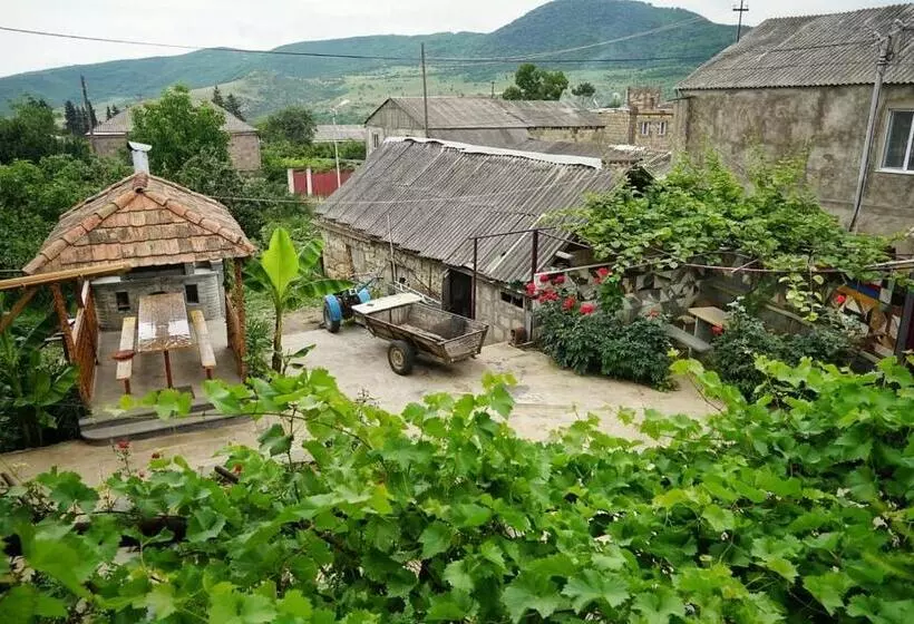 ペンション Berdavan Guesthouse