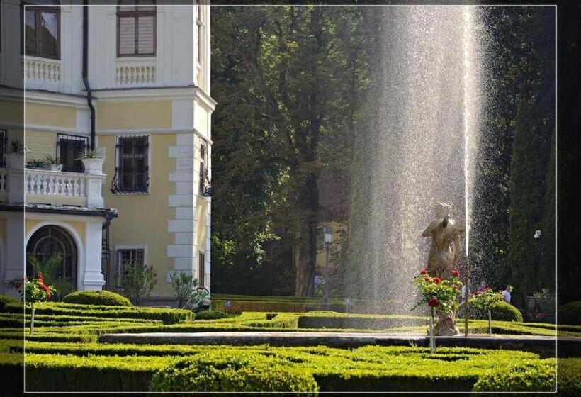 펜션 Penzion Pri Kastieli Betliar