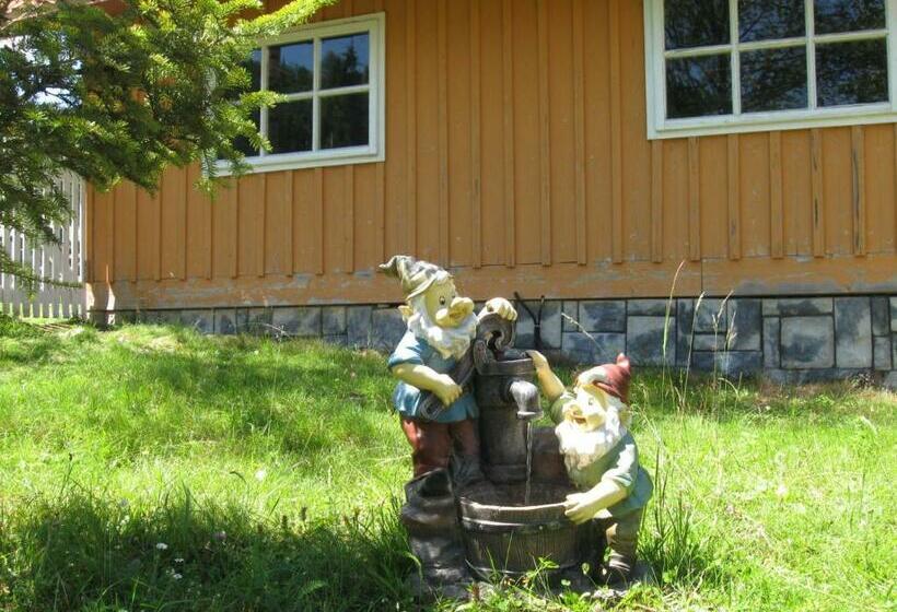 بنسيون Podina Guest House