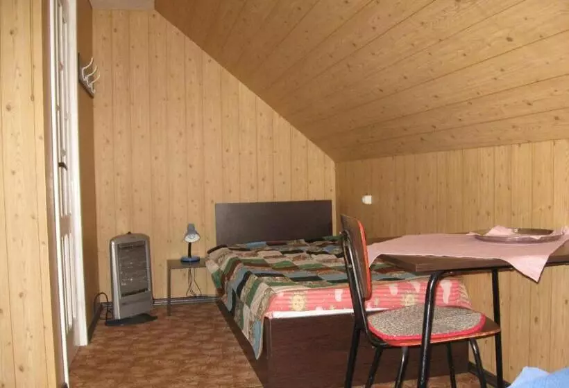 پانسیون Podina Guest House