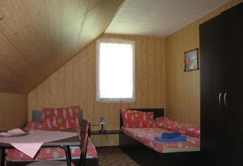 بنسيون Podina Guest House