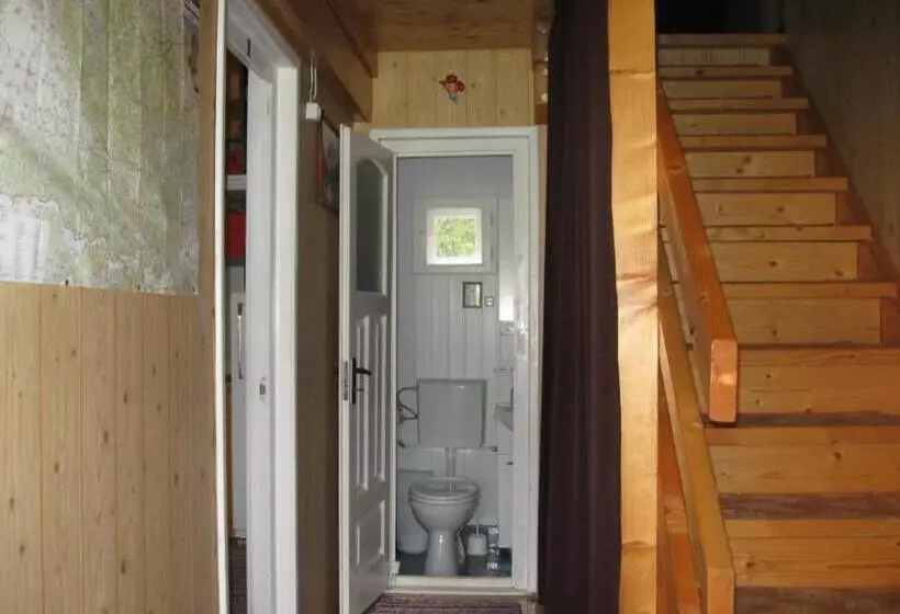 پانسیون Podina Guest House