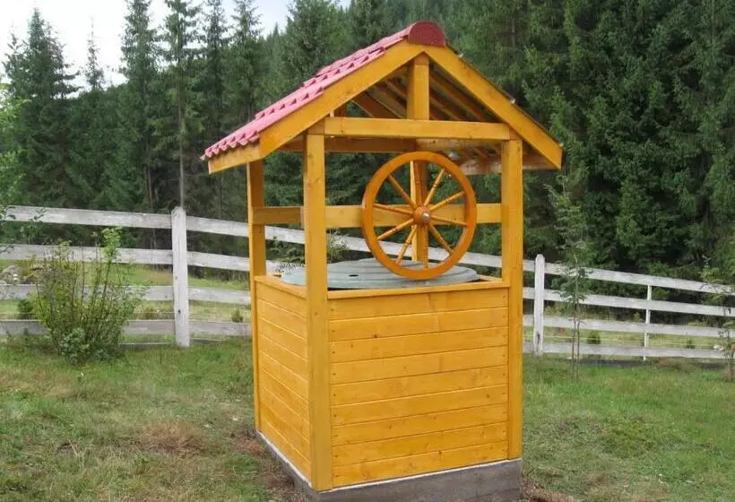 پانسیون Podina Guest House