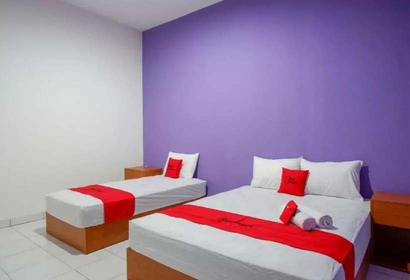 ペンション Reddoorz Near Alun Alun Kaliwungu Kendal