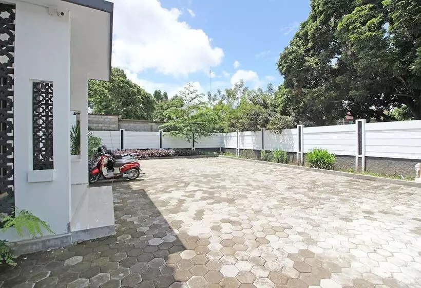 پانسیون Reddoorz @ Palagan 3