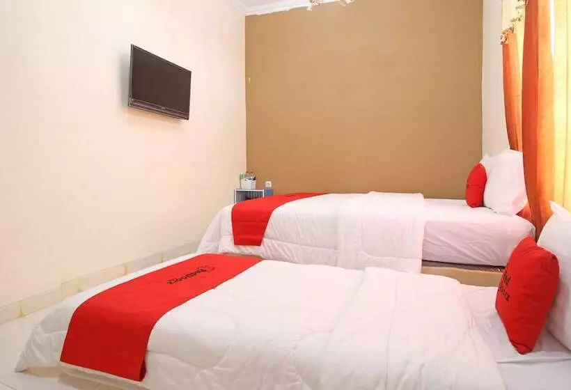 پانسیون Reddoorz @ Palagan 3