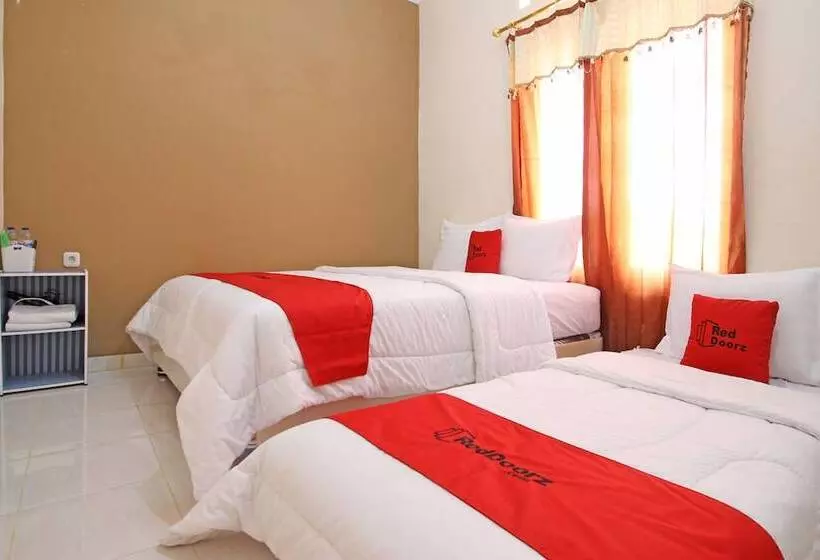پانسیون Reddoorz @ Palagan 3