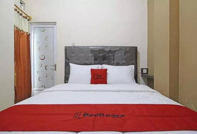 پانسیون Reddoorz @ Palagan 3