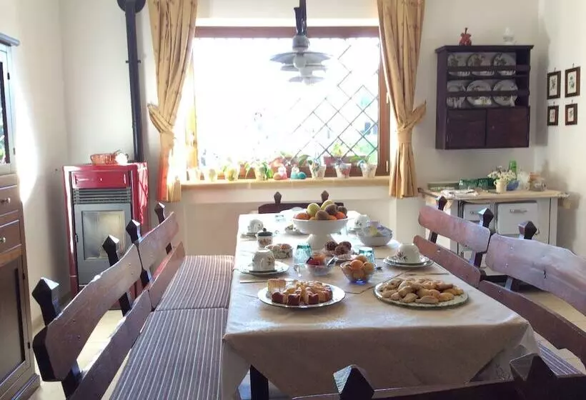 Aamiaismajoitus (B&B) Villa Narducci