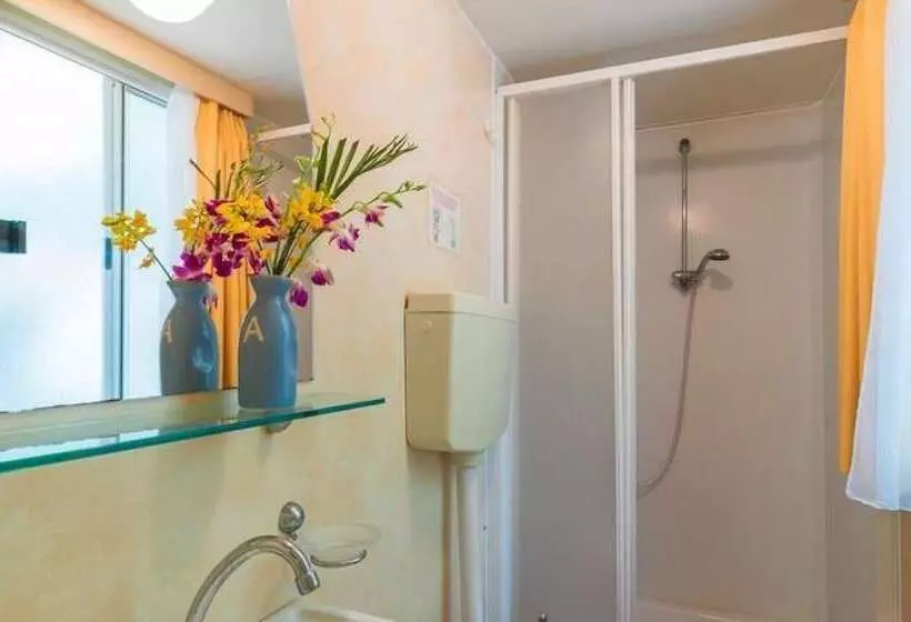 Hotelli Camping Marina