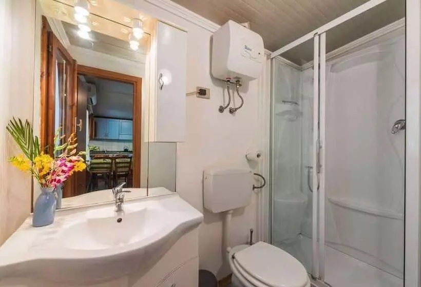 Hotelli Camping Marina