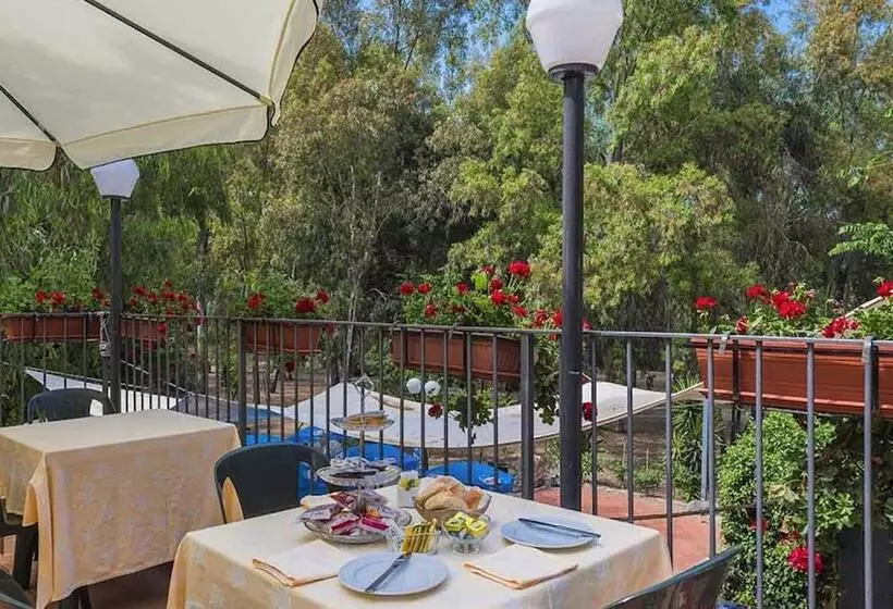 Hotelli Camping Marina