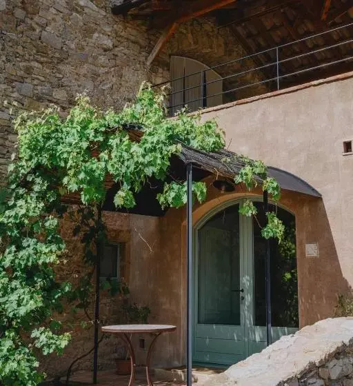 Hotelli Ecoturisme Can Buch