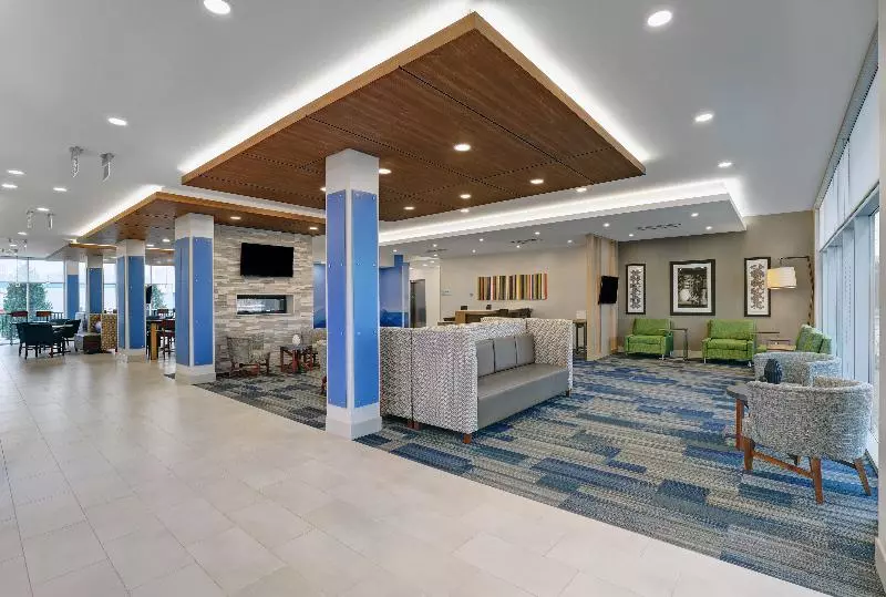 ホテル Holiday Inn Express & Suites Collingwood