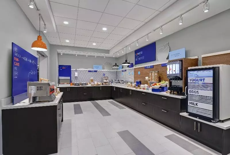 ホテル Holiday Inn Express & Suites Collingwood