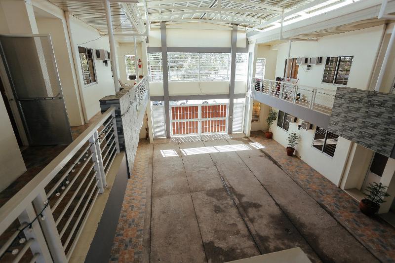 ホテル Ljenj Apartelle