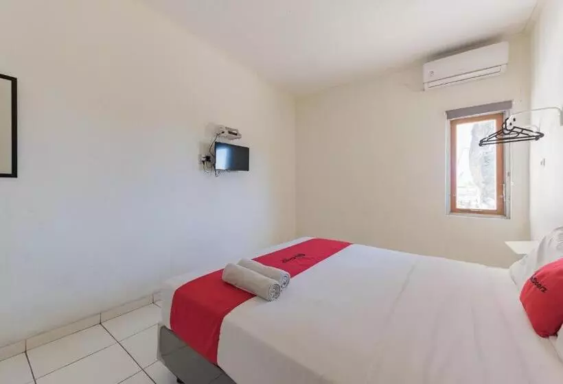 Hotelli Reddoorz Syariah @ Jl Raya Sukabumi