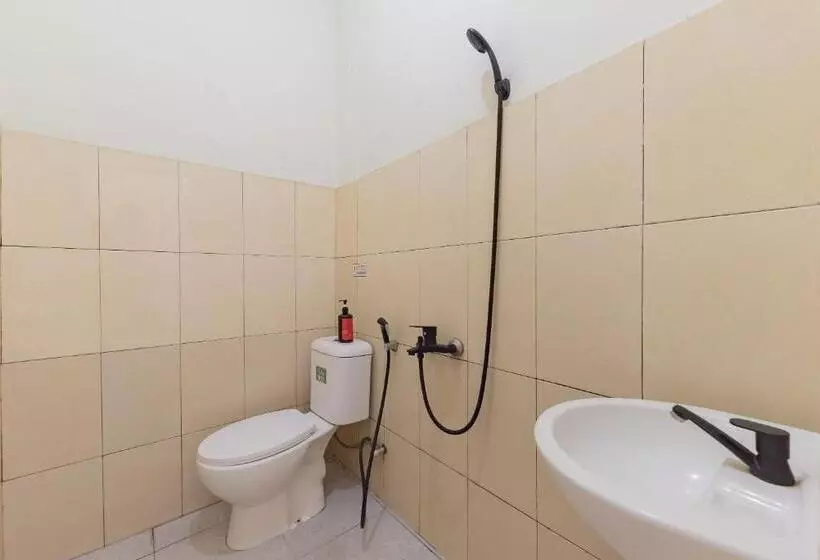 Hotelli Reddoorz Syariah @ Jl Raya Sukabumi