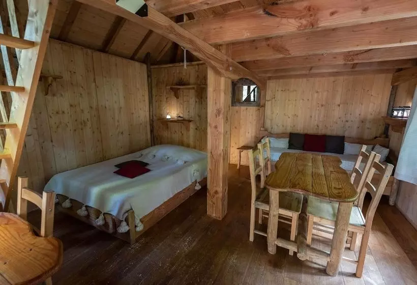 Maaseutuhotelli Les Cabanes De Labrousse