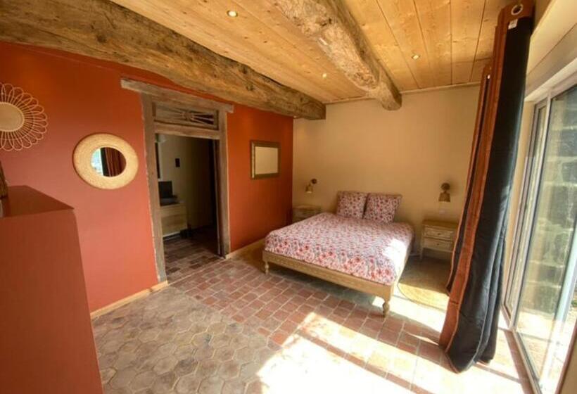 Bed and Breakfast Domaine Des Tours Vauquelin