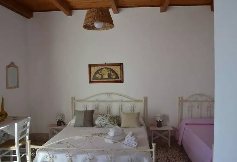 ベッドアンドブレックファースト La Casa Nel Villaggio