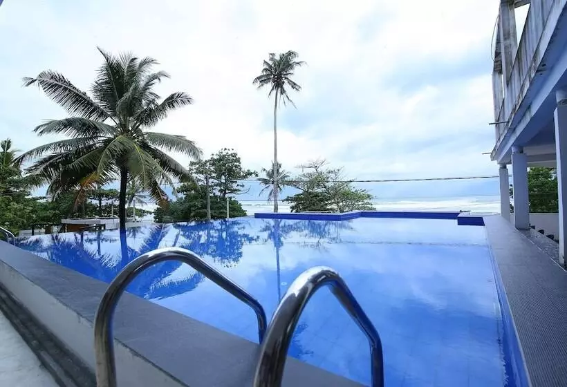 هتل Beach Villa Polhena