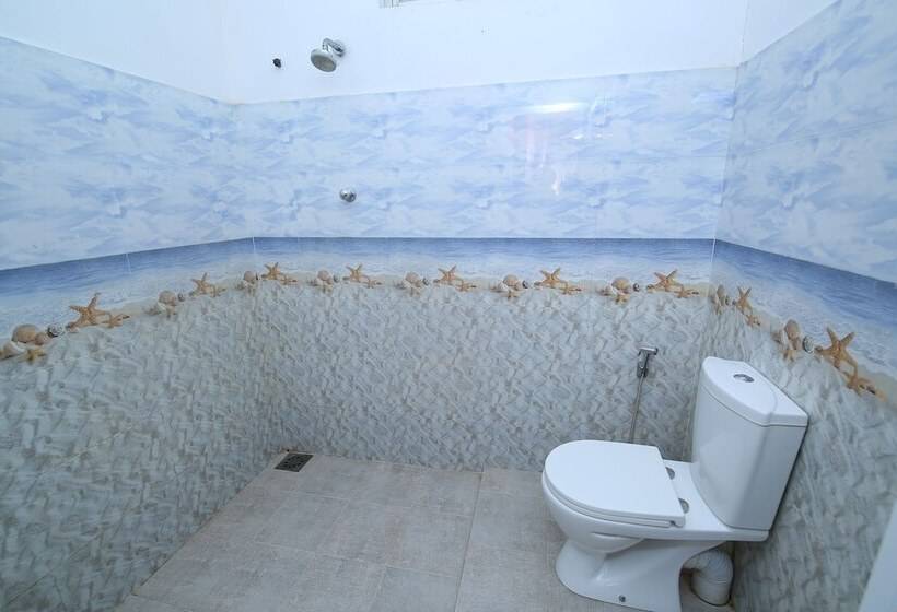 فندق Beach Villa Polhena