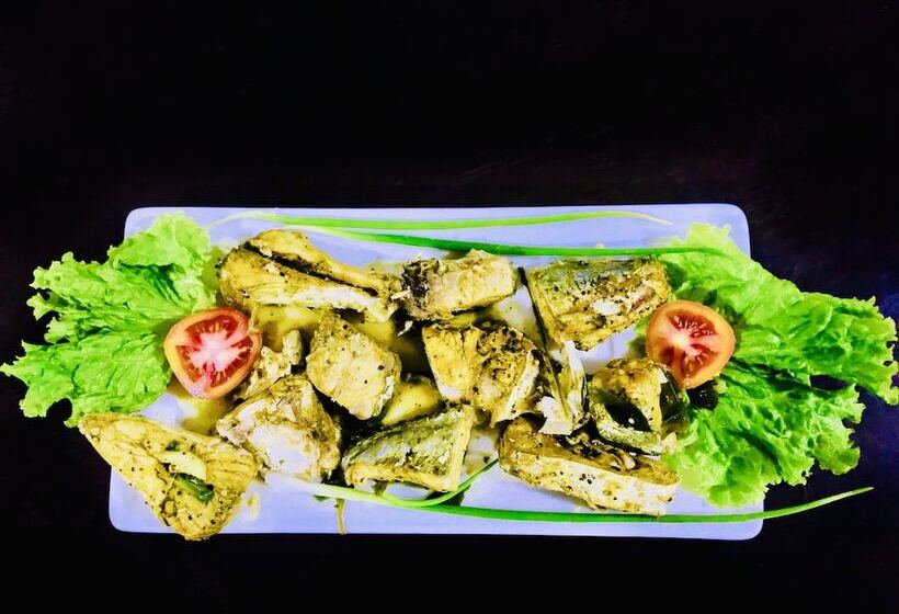 Отель The Forest